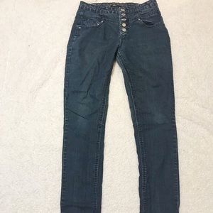 Super high waisted jeans